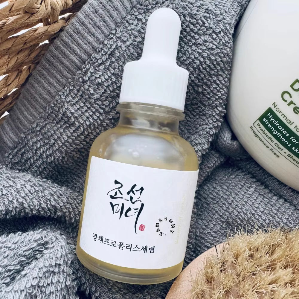 Korean Glow Serum - Green Tea & Niacinamide Revitalizing Face Treatment